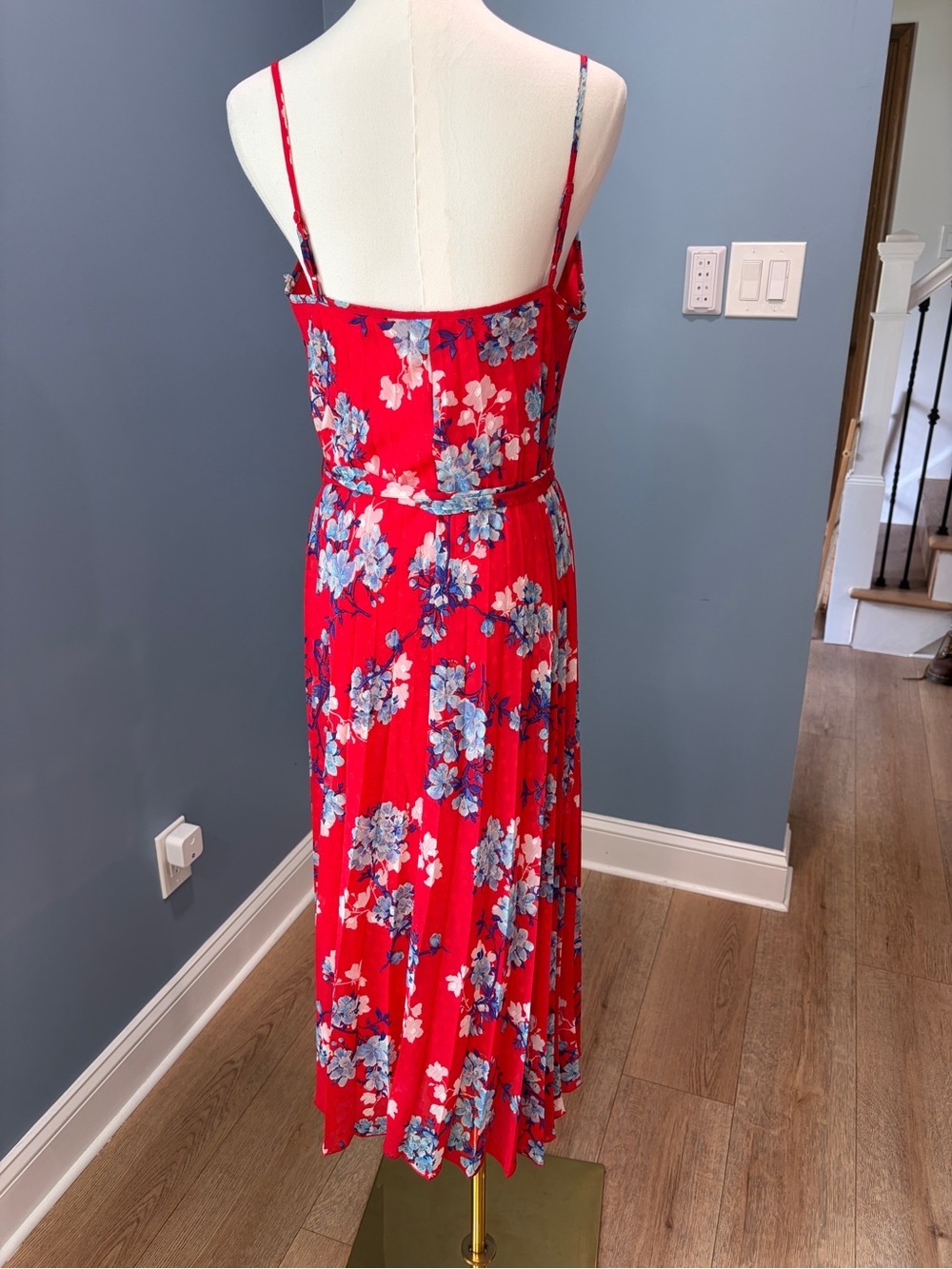 Premier Amour Red Blue Floral Pleated Midi Dress Belted Size 8 - Picture 7 of 10